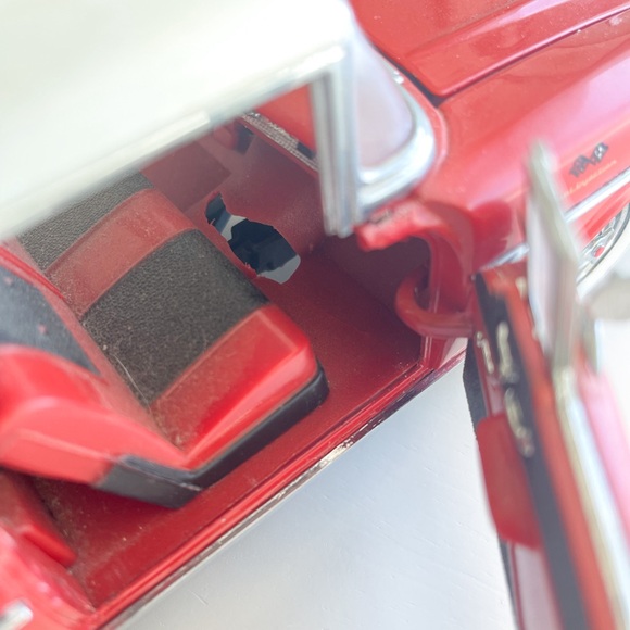 AMT 1957 Chevrolet 2 Door Hardtop Model - Picture 10 of 13